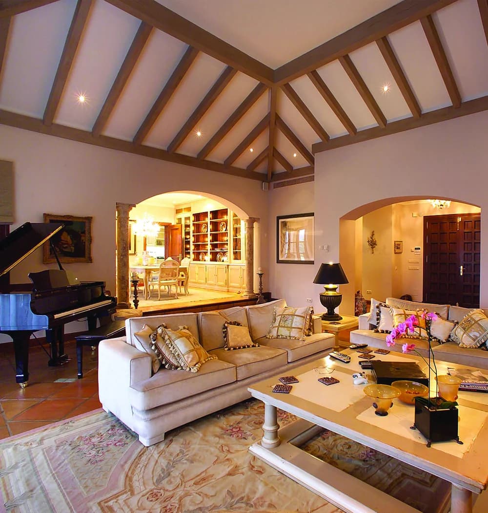 Rustic Villa in la Zagaleta