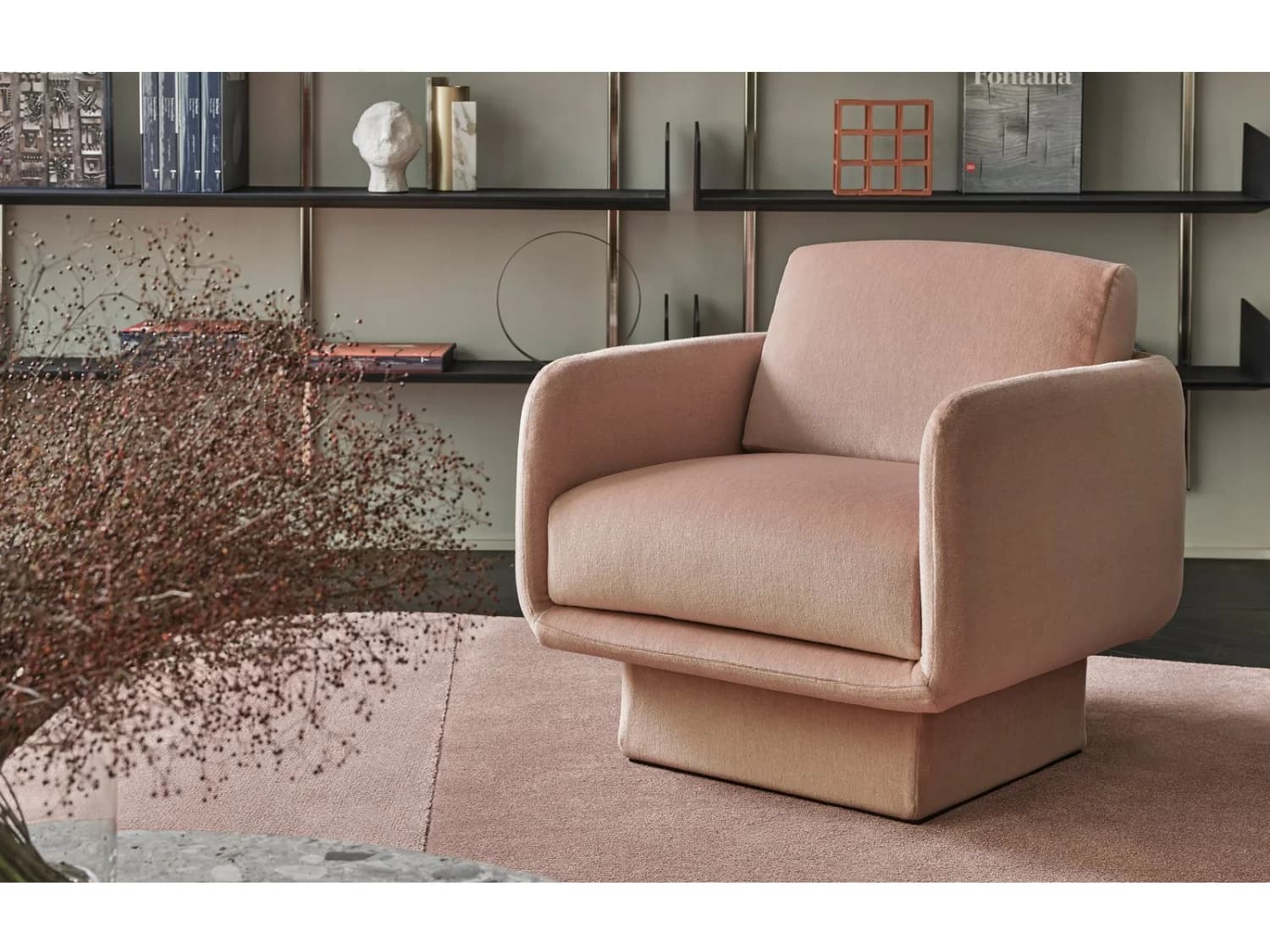 Lilas Armchair